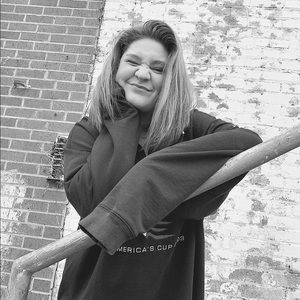 Meet your Posher, Madeleine